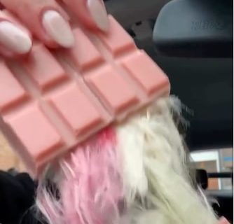 Da li ste probali “dlakavu“ čokoladu: Svi su ludi za njom (VIDEO)