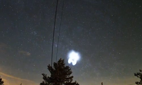 Misteriozna svetleća spirala na nebu digla Evropu na noge: Fenomen vidljiv od Danske do Milana (VIDEO)