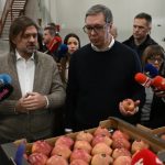 "Drago mi je da čujem da se srpska jabuka izvozi čak do Emirata"