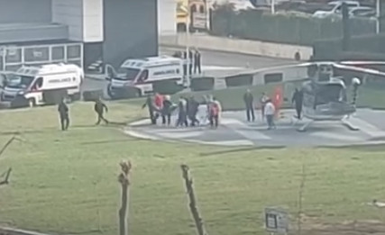 Potresne scene ispred bolnice u Skoplju: Helikopterom dovoze povređenu decu, dve osobe kritično (VIDEO)