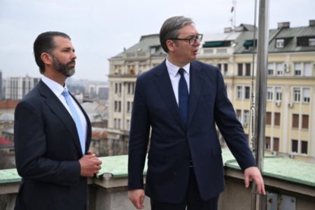 Donald Tramp Mlađi danas u Beogradu sa predsednikom Vučićem