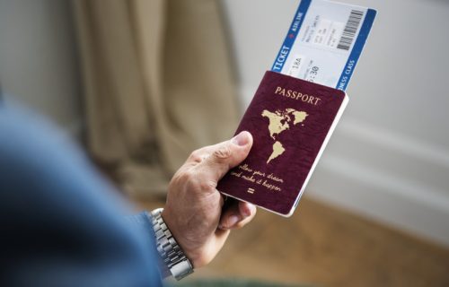Došao je kraj pečatima u pasošu: Uvodi se EES sistem, evo šta to tačno znači i za koga važi