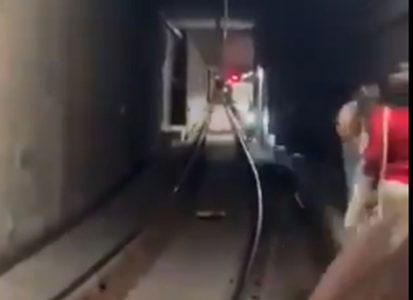 “Kao uvod u rat?” Haos u gradovima Evrope: Provlačenje kroz tunele, ne rade bankomati, nema novca (VIDEO)