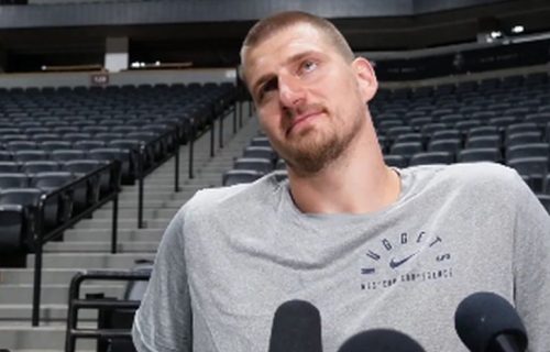 "Juče sam bio u bazenu, a danas..." Jokić do suza nasmejao novinare pred NBA plej-of