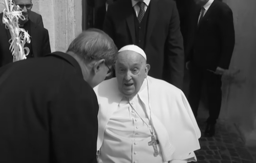Preminuo papa Franja
