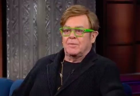 Elton Džon iskreno o svom zdravlju:“ Još uvek nešto mogu da vidim levim okom, sebi kažem- samo napred“