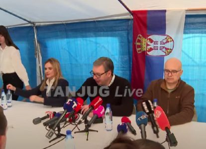 Vučić doneo uskršnja jaja studentima u Pionirskom parku, najavljeni novi skupovi (VIDEO)
