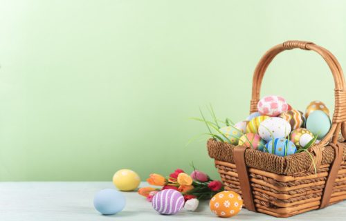 Kako se pravilno čestita današnji veliki praznik: Da li se samo kaže Vaskrs ili...?
