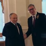 Susret Vučića i Putina: Srdačan pozdrav dvojice lidera pred početak svečane večere u Moskvi (VIDEO)