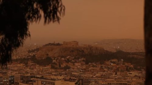 Atina prekrivena peskom iz Sahare: Gusti sloj afričke prašine napravio haos u grčkoj prestonici