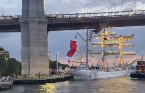 Jeziva scena u Njujorku: Brod udario u most, dvoje poginulo, 19 povređeno (FOTO/VIDEO)
