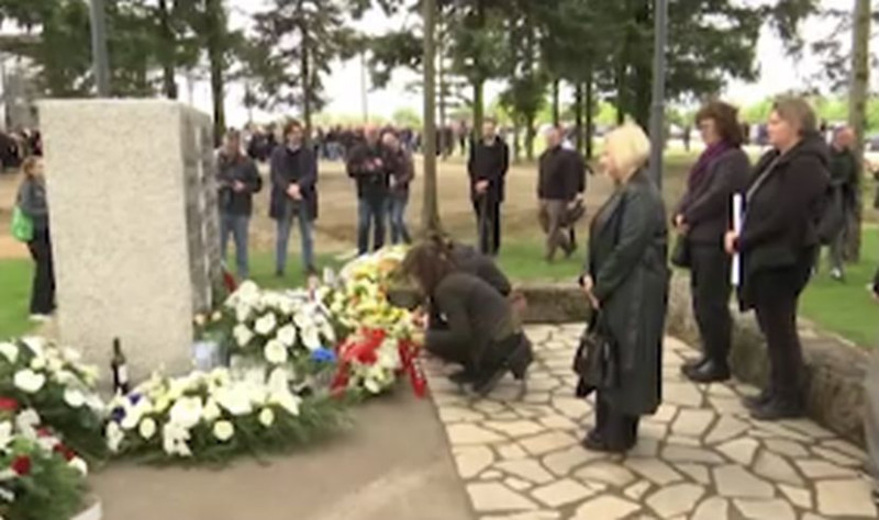 Sećanje na ubijenih devetoro mladih: Muk i tišina u Malom Orašju i Duboni i nakon dve godine