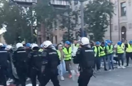 Žandarmerija u Nišu brani sud od blokadera