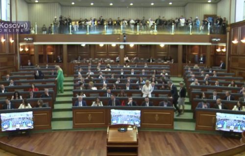 Konstitutivna sednica skupštine u Prištini ponovo prekinuta, propao i 16. pokušaj (VIDEO)