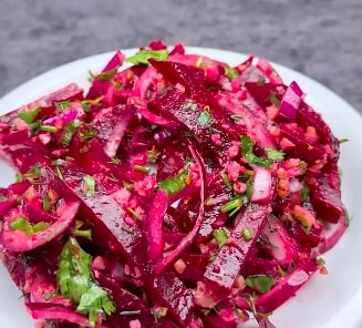 Gruzijska salata: Pikantna i veoma zdrava (RECEPT+VIDEO)