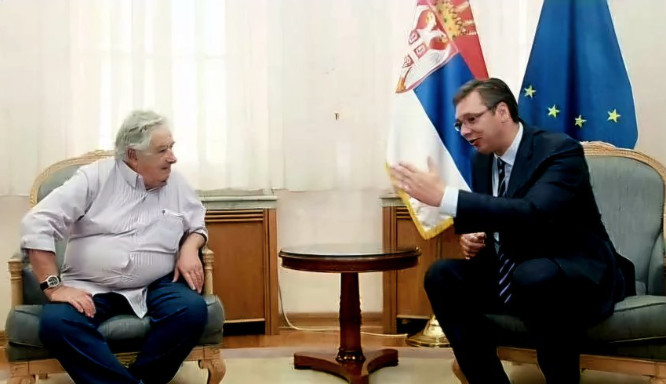 Vučić izjavio saučešće povodom smrti Muhike: “Lider čija harizma počiva na skromnosti”