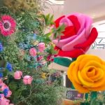 Lego bašta sa prelepim raznobojnim cvetovima: Impozantne visine od četiri metra (VIDEO)
