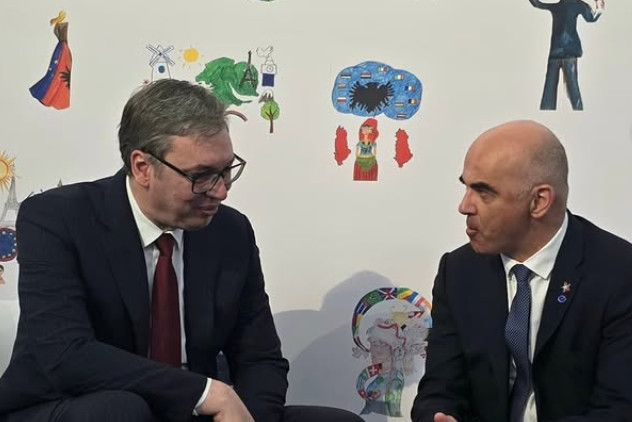 Vučić sa predsednikom Saveta Evrope u Tirani: “Zahvalan sam na spremnosti za nastavak dijaloga” (FOTO)