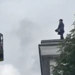 Slovenački političar se popeo na krov Skupštine pa pretio samoubistvom: Odmah reagovali vatrogasci (VIDEO)