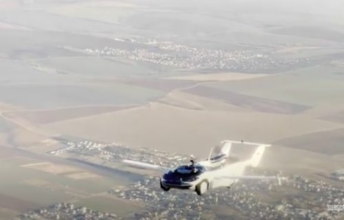 Uspešno testiran leteći automobil budućnosti: Može da pređe do hiljadu kilometara (VIDEO)