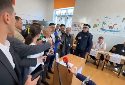 Kandidata na prededničkim izborima izbacili sa glasanja: Pogledajte dramu u Rumuniji (VIDEO)