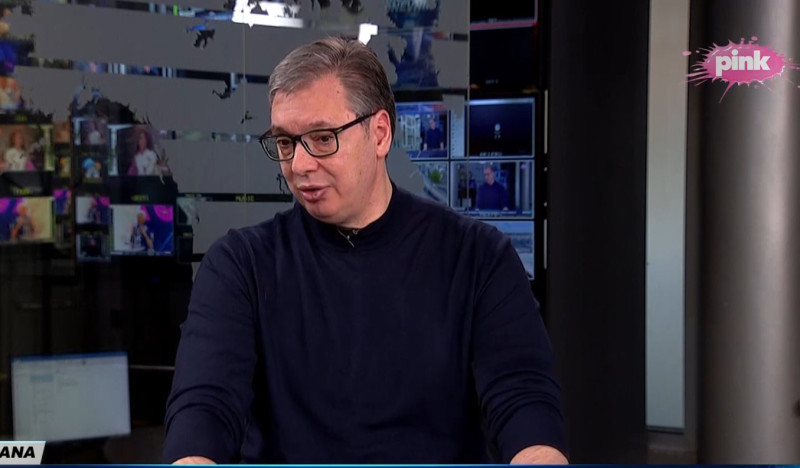 Vučić o budućnosti građana: “Do decembra 2026. prosečna plata 1.174 evra, penzije da rastu istim tempom”
