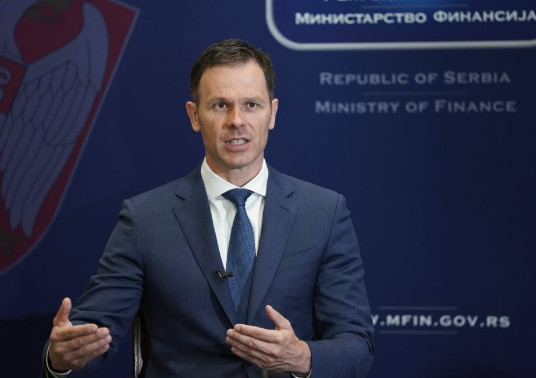 Ministar Mali večeras na RTS-u od 19.30 časova govoriće o razlozima ranijeg povratka u Srbiju