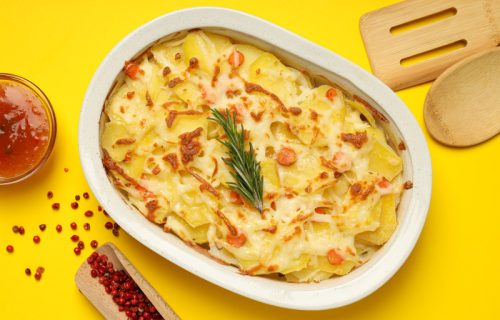 Musaka za nas koji ne volimo da jedemo meso: Sočna, savršeno ukusna, puna povrća (RECEPT)