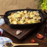 Belo meso sa šampinjonima: Jednostavno i veoma ukusno (RECEPT+VIDEO)