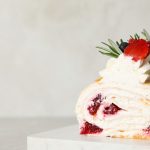 Pavlov rolat: Lagani prolećni kolač, koji svi vole (RECEPT+VIDEO)