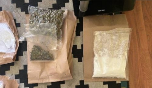 U Leskovcu uhapšen muškarac: Policija mu u kući pronašla oko pola kilograma heroina i kokain