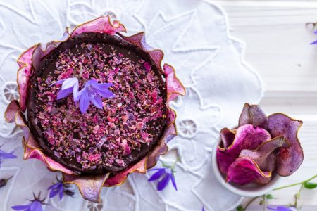 Torta od maka sa prelivom od malina: Egzotičan spoj suprotnih ukusa (RECEPT+VIDEO)