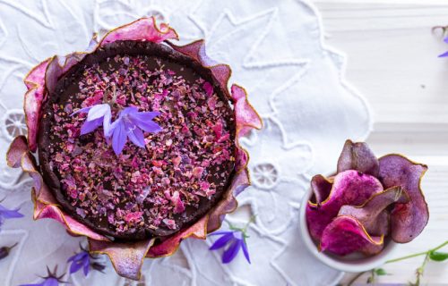 Torta od maka sa prelivom od malina: Egzotičan spoj suprotnih ukusa (RECEPT+VIDEO)