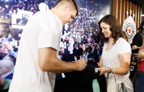 Košarkaši Partizana posetili Poslovni centar NIS-a u Beogradu