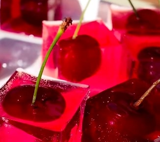 Žele od ruže,bulke i trešanja: Mirisno egzotični, slatki zalogaj (RECEPT+VIDEO)