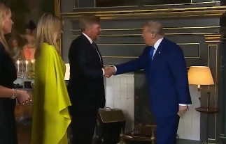Snimci koji su izazvali haos na mrežama: Da li su to kralj i kraljica ismevali Trampa?! (VIDEO)