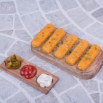 Neodoljiva grickalica, uz salatu je idealan letnji obrok: Ko jednom proba štapiće od palente, stalno ih pravi (RECEPT)