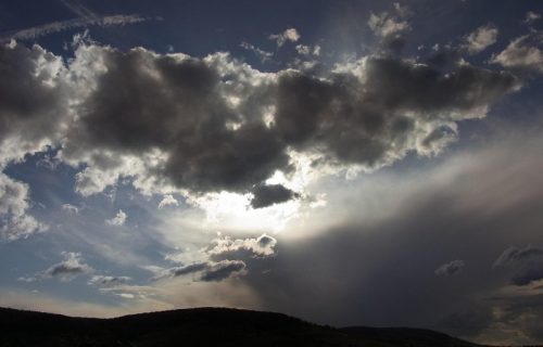 Stiže osetna promena vremena u Srbiji: Ujutru sunce, popodne kiša