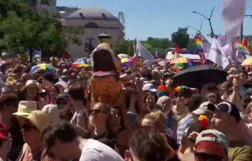 Uprkos zabrani, veliki broj okupljenih na Paradi ponosa u Budimpešti