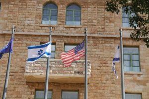 Tenzično zatišje, na ivici eskalacije: Izrael najavio “veoma visoku cenu” za Iran nakon važnog brifinga