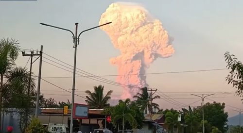 Najviši nivo uzbune na Baliju zbog erupcije vulkana