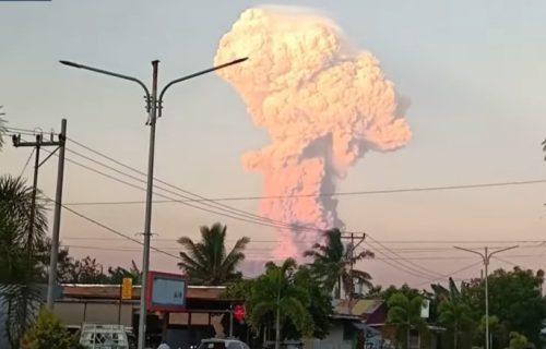 Najviši nivo uzbune na Baliju zbog erupcije vulkana