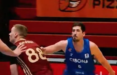 Srpski košarkaš priveden na hrvatskoj granici zbog podizanja tri prsta