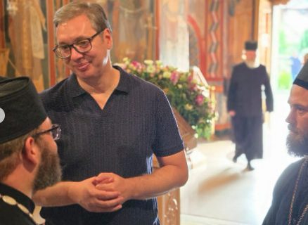 Predsednik Vučić obišao Tumane: "Država je puštala, popuštala, ali ipak pokazala da je jača" (FOTO+VIDEO)