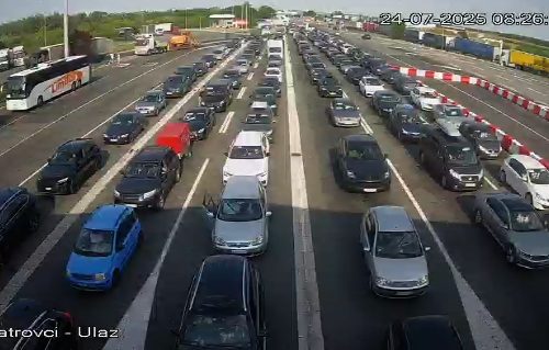 AMSS apeluje: Za vožnju nemojte da koristite najtopliji deo dana, pred nama je poslednji vikend u julu, očekuju se gužve