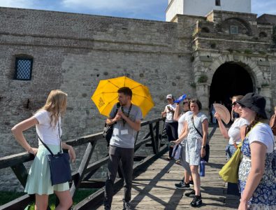 Putuj, upoznaj, inspiriši se – besplatna putovanja za mlade tokom jula i avgusta