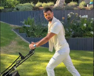 “Kosi tata, kosim ja”: Urnebesan snimak Novaka Đokovića iz Londona (VIDEO)