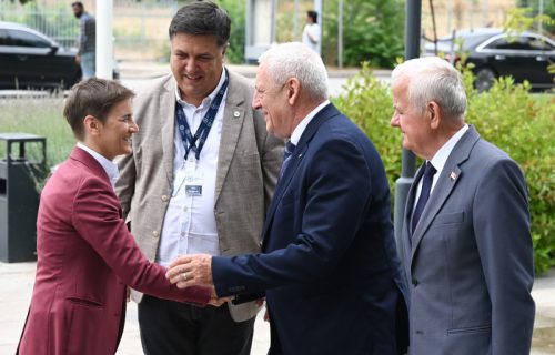 Ministar akademik Balint i predsednica Narodne skupštine Ana Brnabić obišli gradilište nove zgrade Naučno-tehnološkog parka Niš