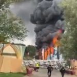 Gori bina na poznatom muzičkom festivalu: Razoran požar zahvatio scenu, dim kulja iznad grada (VIDEO)
