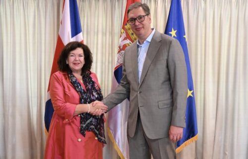 Vučić sa Pirs: "Srbija spremna za nastavak otvorenog dijaloga i konstruktivne saradnje" (FOTO)